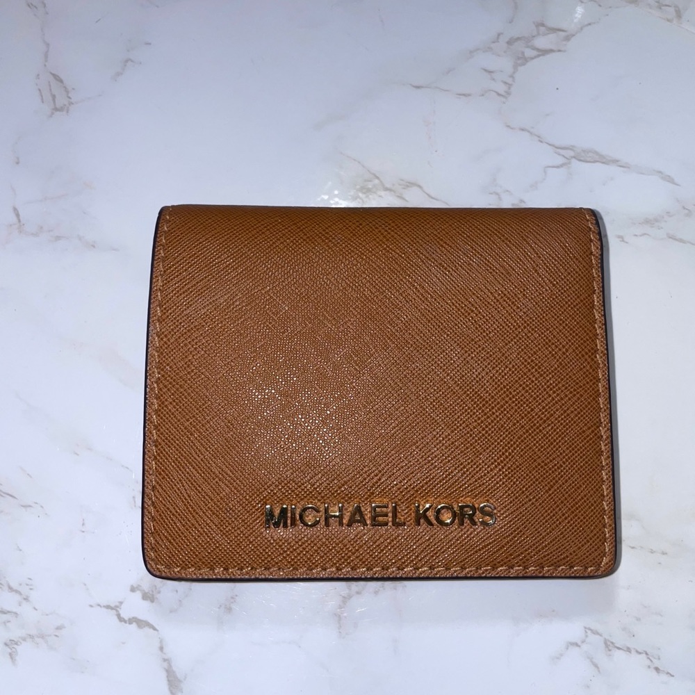 Michael Kors jet set bi fold Wallet